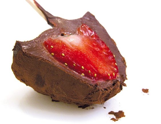 Sucettes de fraise au chocolat