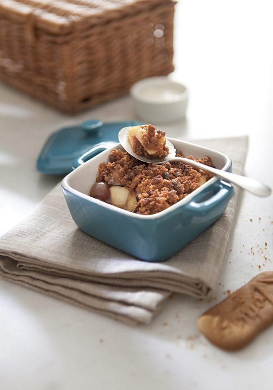 Crumble minute aux fruits d'automne et spéculoos