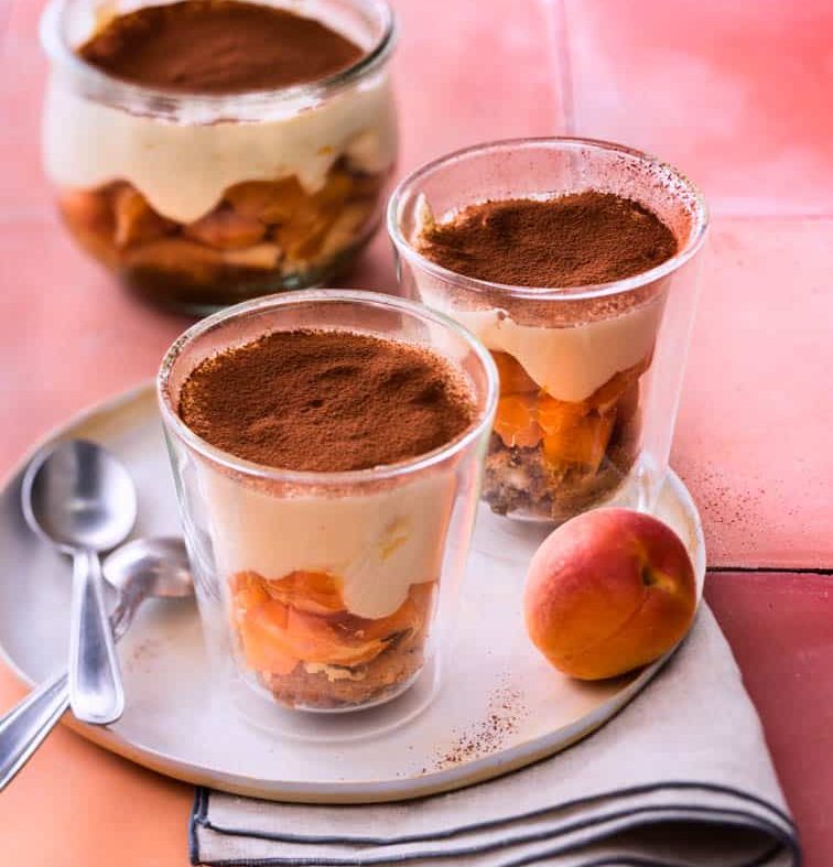 Tiramisu aux abricots frais