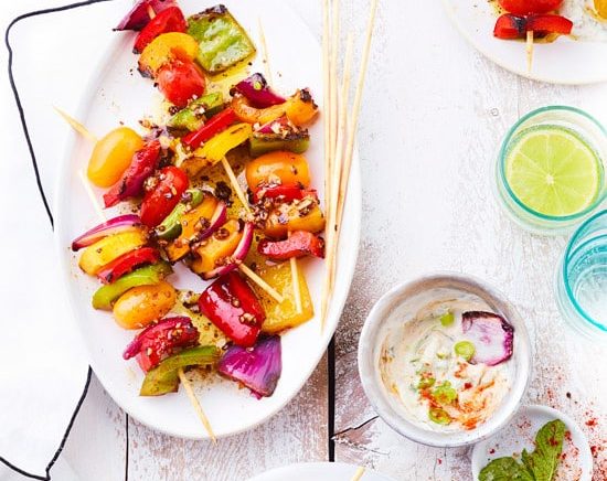 Brochettes de poivron, sauce au yaourt