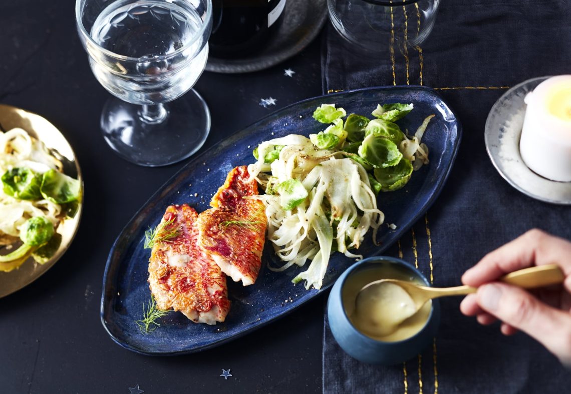 Filet de rouget, sauce à l’orange, fenouil, tombée de choux de Bruxelles