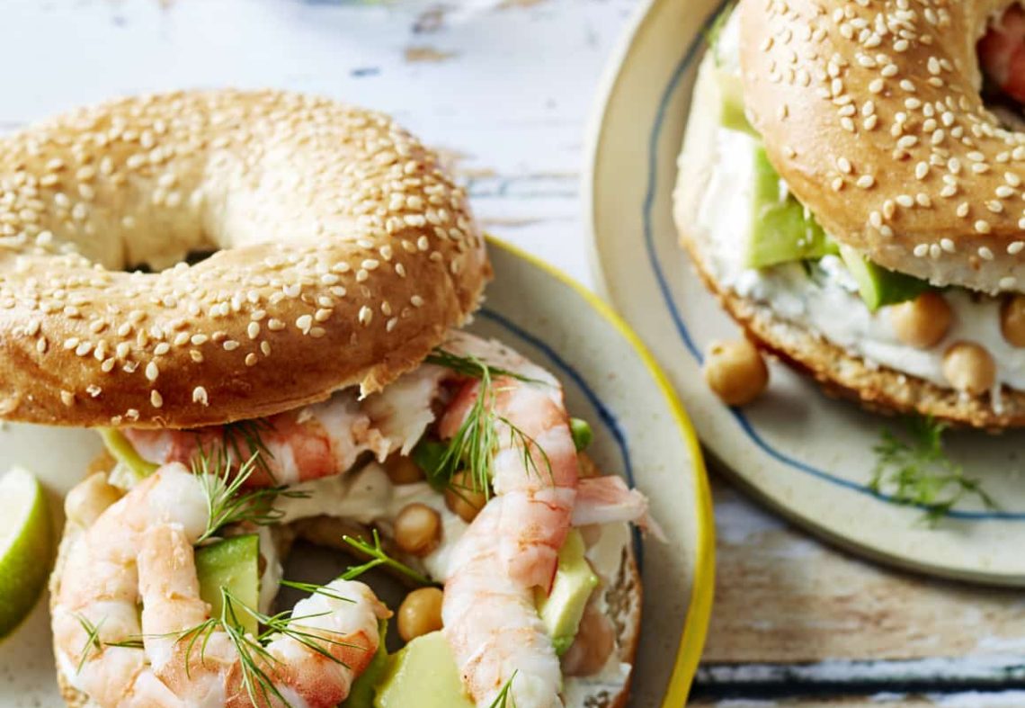 Bagel avocat fromage frais pois chiche crevette aneth, citron