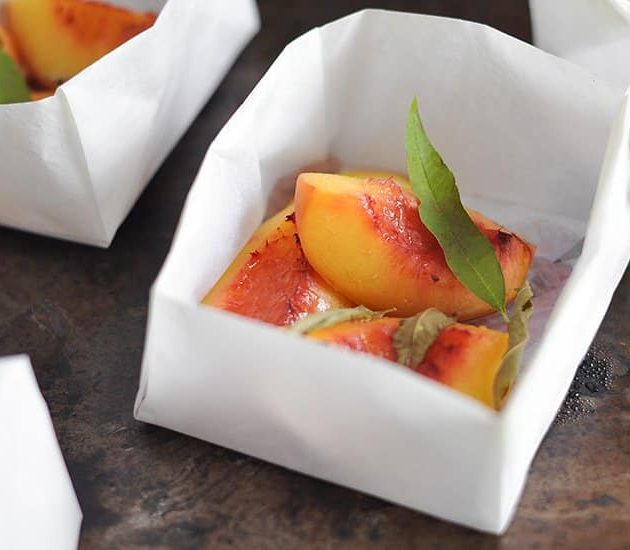 Papillotes de nectarine à la verveine