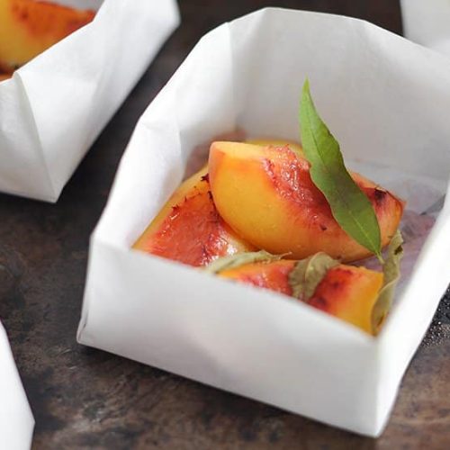 Papillotes de nectarine à la verveine