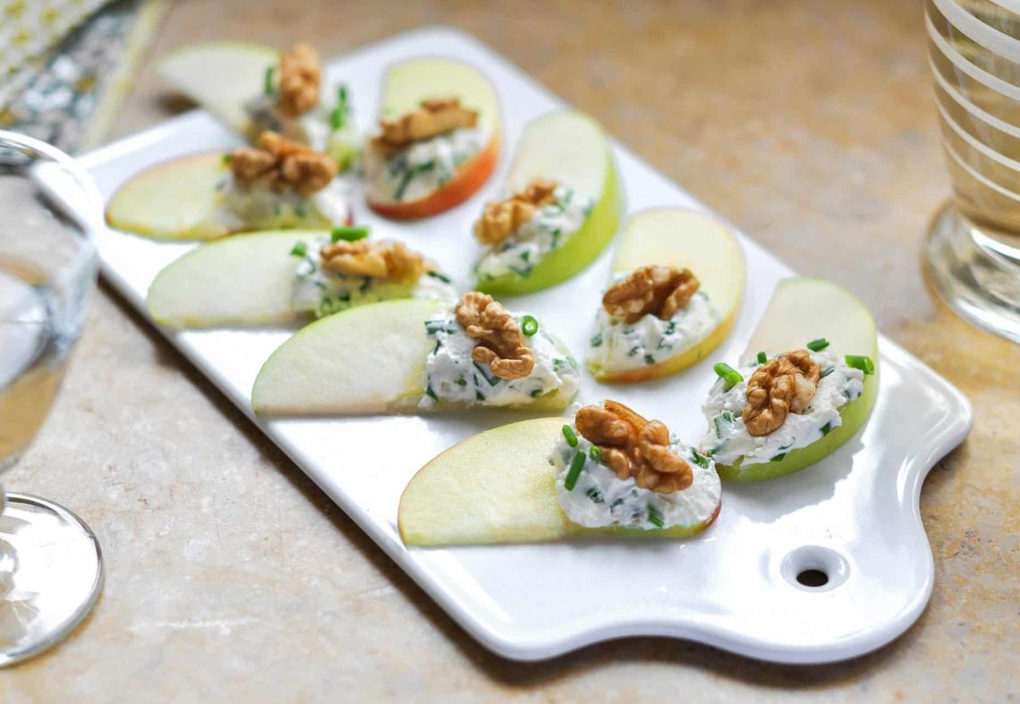 Canapés de légumes au fromage frais et aux herbes Canapés de légumes au fromage frais et aux herbes