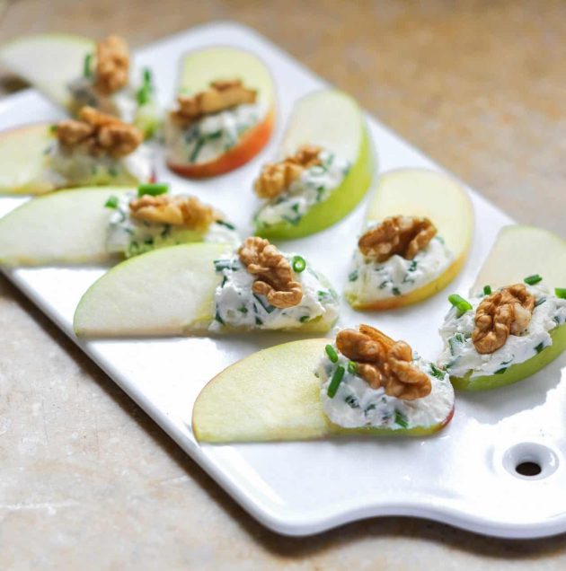 Canapés de légumes au fromage frais et aux herbes Canapés de légumes au fromage frais et aux herbes