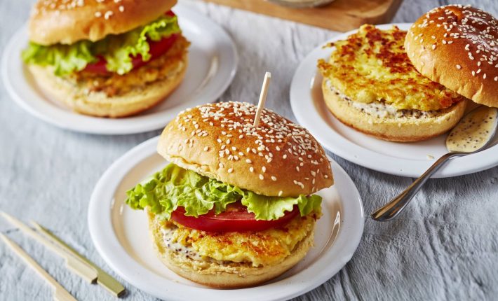 Burger aux galettes de chou-fleur au curry