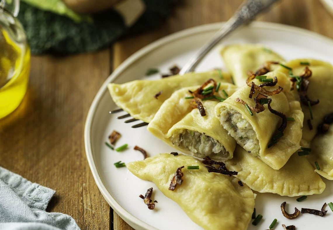 Vareniki chou vert frisé et champignons