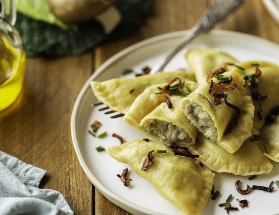 Vareniki chou vert frisé et champignons